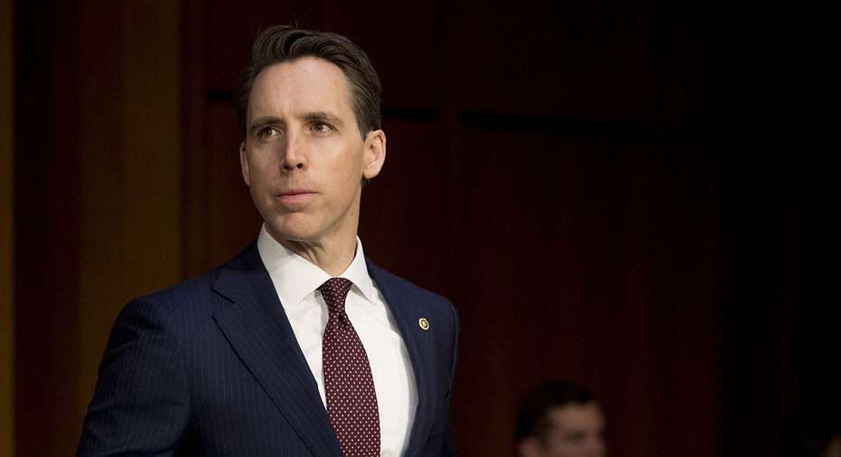 Josh Hawley's Electoral Vote Gambit Trips Up Political Ambitions